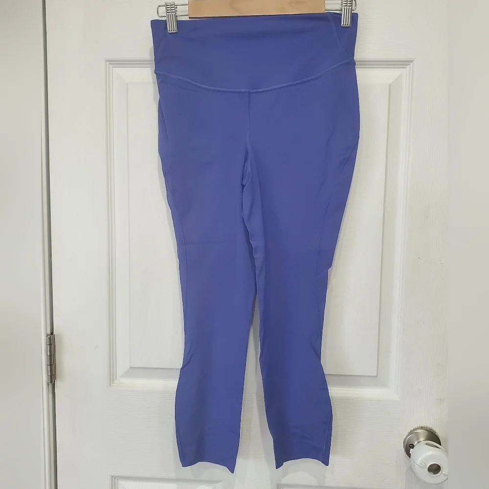 Lululemon 🍋 Base Pace High-Rise Crop Size 8 - Picture 3 of 8